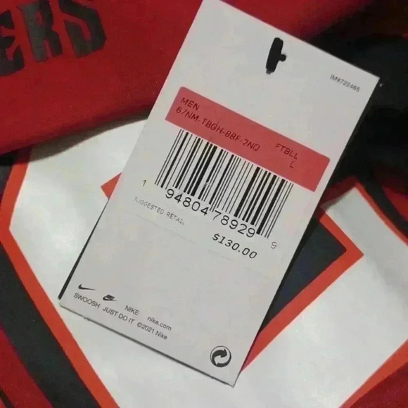 Nike NFL Tampa Bay Buccaneers #12 Tom Brady Men American Football Jersey - Picture 7 of 7